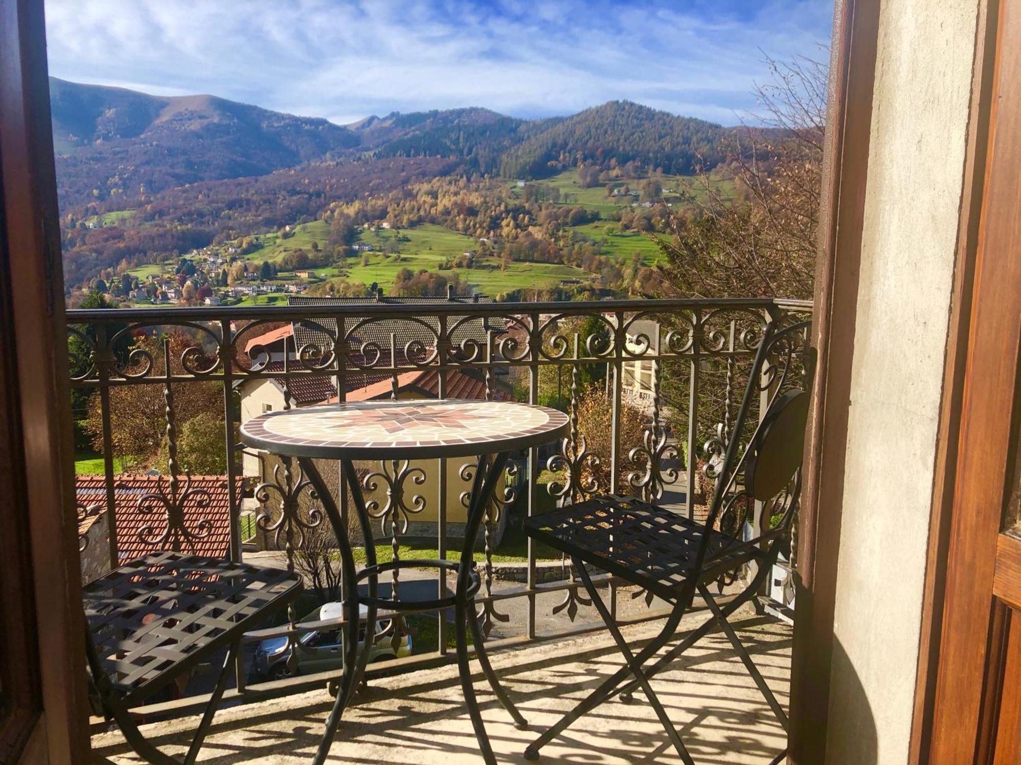 Villa Il Maiale Bianco Bed & Breakfast San Fedele Intelvi Exterior photo